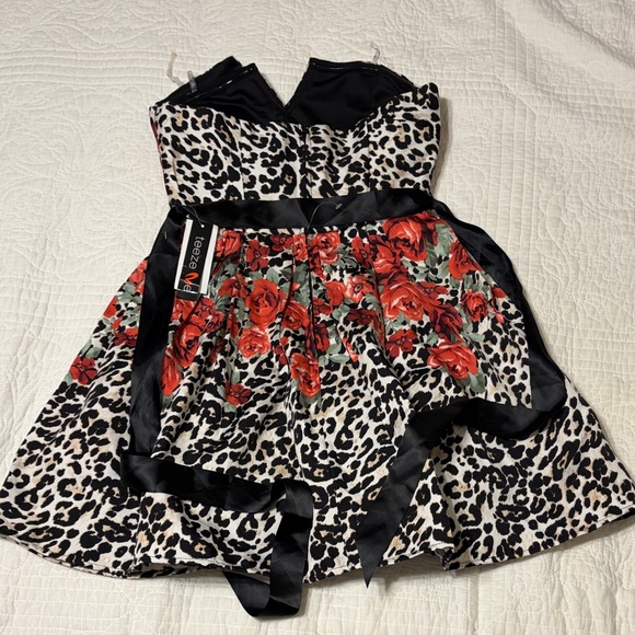 Teeze Me Black and Red Floral Leopard Dress - Picture 3 of 3